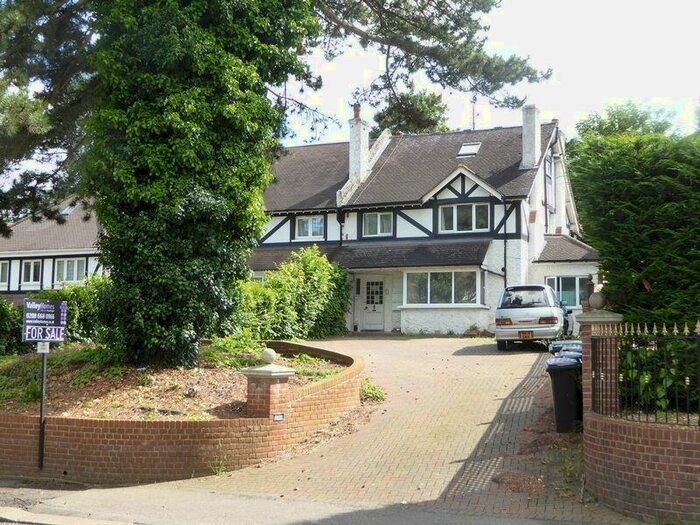 1 Bedroom Flat To Rent In Foxley Lane, Purley, CR8