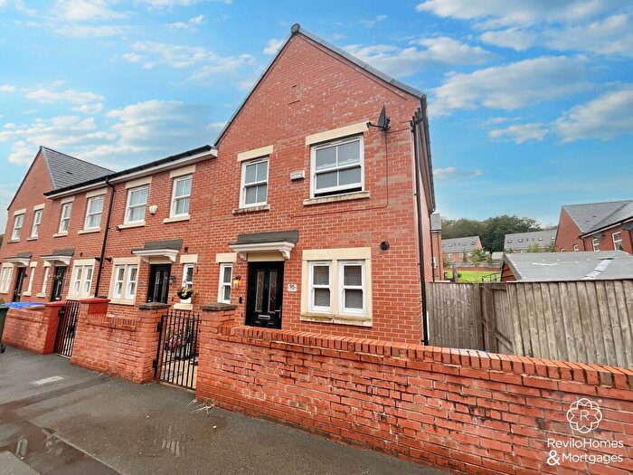 2 Bedroom End Of Terrace House For Sale In Mellor Street, Rochdale, OL11