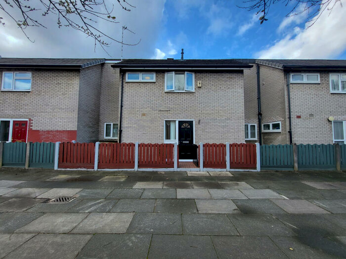 3 Bedroom Terraced House To Rent In Norcot Walk, Hulme, M15