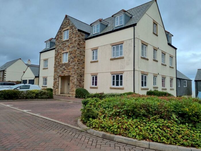 2 Bedroom Flat To Rent In Mackerel Close, St. Austell, Cornwall, PL25