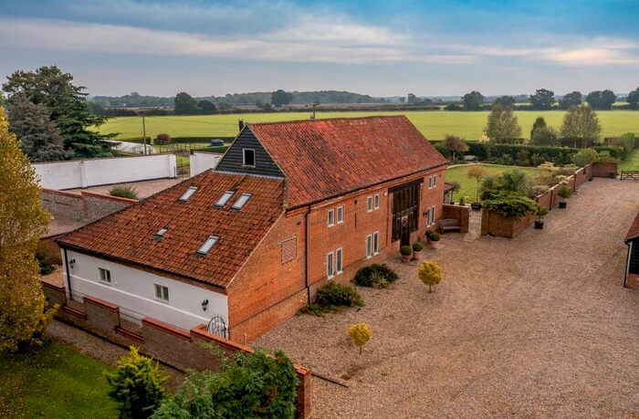 5 Bedroom Barn Conversion For Sale In Wendling Road, Longham, Dereham NR19