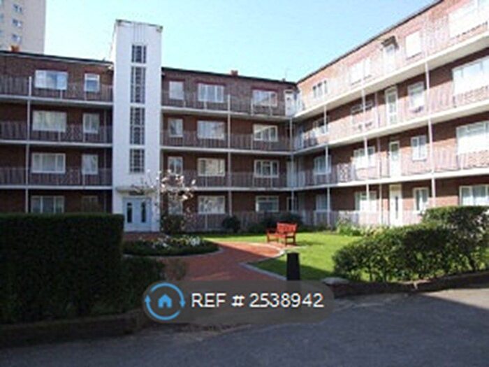 2 Bedroom Flat To Rent In Rosemont Court, London, W3