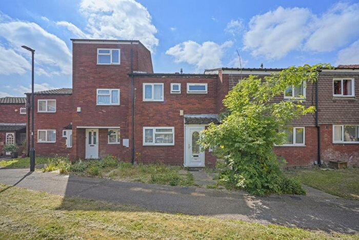 3 Bedroom Property For Sale In Holmesdale, Waltham Cross, EN8