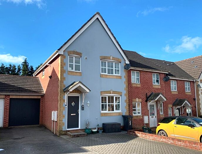 3 Bedroom End Of Terrace House For Sale In Pale Gate Close, Honiton, EX14