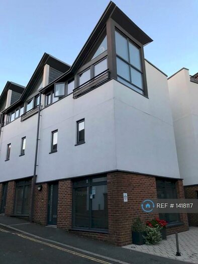 2 Bedroom End Of Terrace House To Rent In St. Nicholas Lane, Lewes, BN7