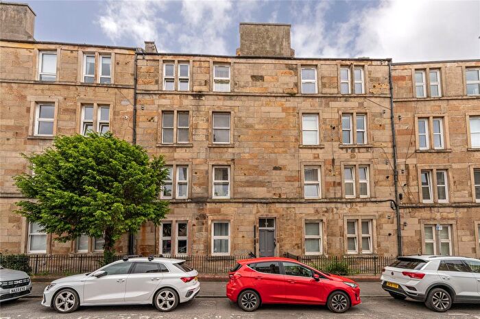 1 Bedroom Flat For Sale In Caledonian Crescent, Edinburgh, EH11