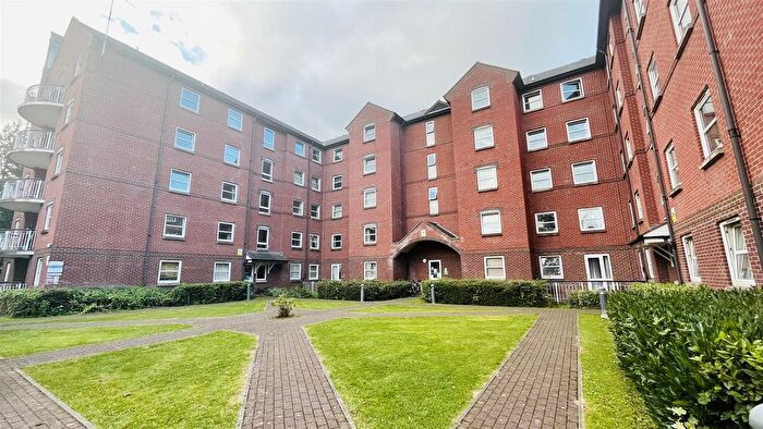 1 Bedroom Flat To Rent In Hathersage Road, Manchester, M13