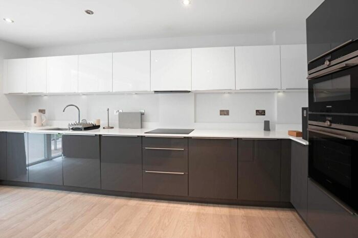 2 Bedroom Flat For Sale In Great Northern Road, Cambridge, CB1