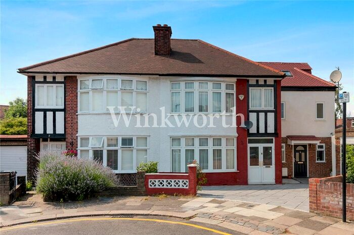 3 Bedroom Terraced House To Rent In Wilmot Road, London, N17