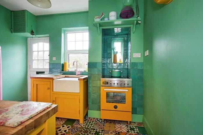 2 Bedroom Character Property For Sale In Bryanston Street, Blandford Forum, DT11