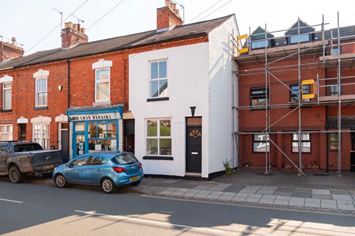 2 Bedroom End Of Terrace House For Sale In Queens Road, Clarendon Park, LE2