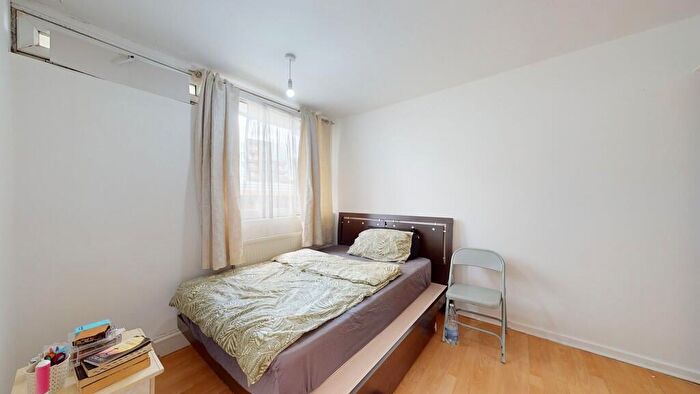 4 Bedroom Maisonette To Rent In Cable Street, Pegswood Court, E1