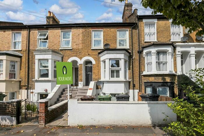 3 Bedroom Flat For Sale In North Birbeck, Leytonstone, London, E11