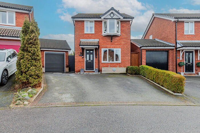 3 Bedroom Detached House For Sale In Hill View Rise, Northwich, CW8