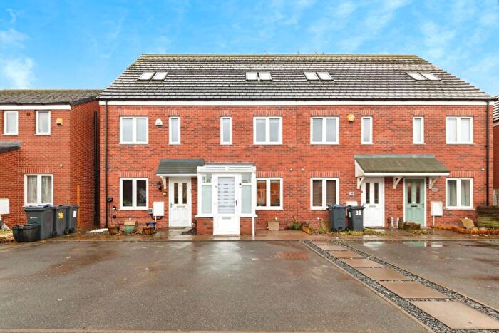 3 Bedroom Town House For Sale In Culey Green Way, Birmingham, West Midlands, B26