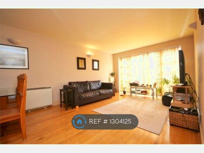 2 Bedroom Flat To Rent In London Road, London TW7