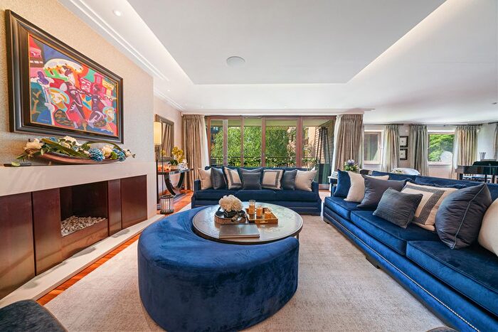 4 Bedroom Flat To Rent In Maple Court, London, N2