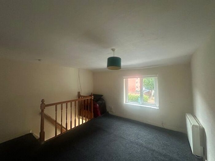 1 Bedroom Flat To Rent In Hurcott Road, Kidderminster, DY10