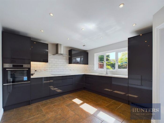 4 Bedroom Detached House To Rent In Hillview Gardens, Shurdington, Cheltenham, GL51