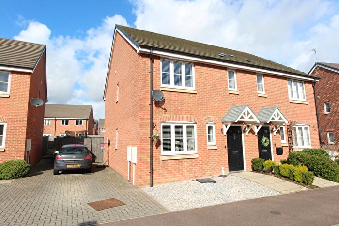 3 Bedroom Semi-Detached House For Sale In Vedonis Road, Lutterworth, LE17