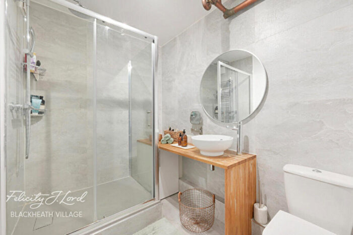 3 Bedroom Apartment For Sale In Sweyn Place, London, SE3