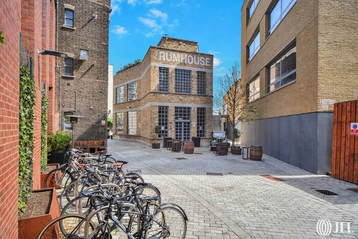 3 Bedroom Apartment To Rent In Carpet Street Sugar House Island, E15