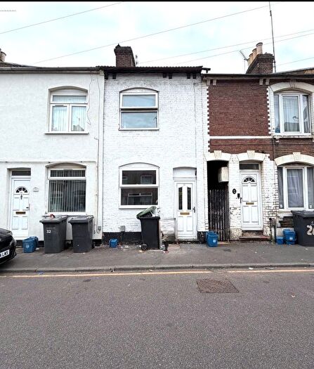 2 Bedroom Flat To Rent In Stanley Street, Luton, LU1