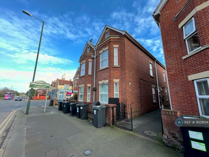 1 Bedroom Flat To Rent In Holdenhurst Road, Bournemouth, BH8