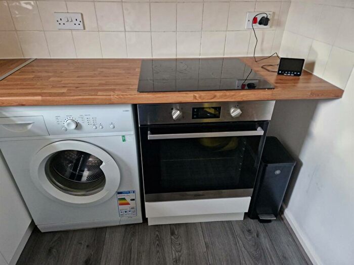 1 Bedroom Flat To Rent In Craven Court, Craven Lane, Southam, CV47