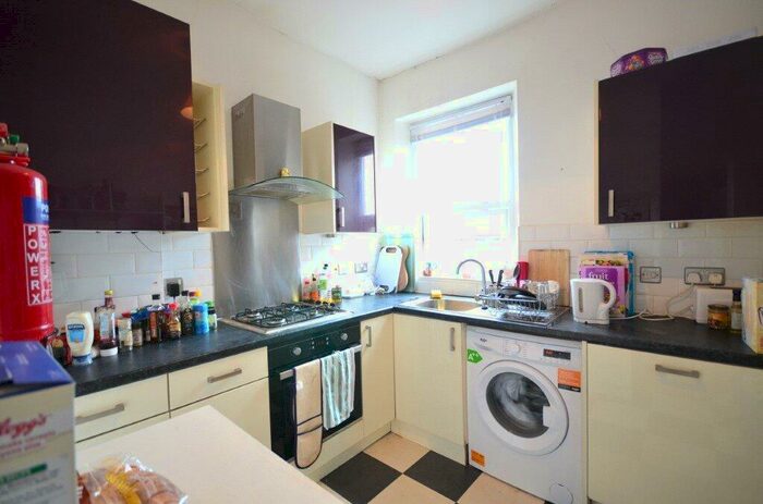 3 Bedroom Apartment To Rent In Manchester Road, Chorlton, Manchester, M21