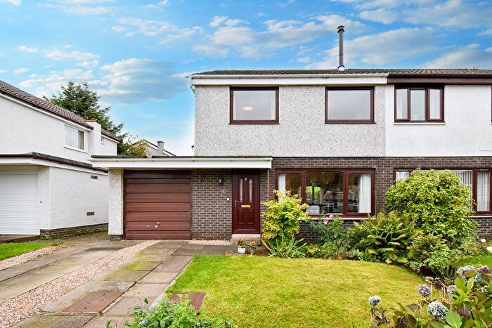 3 Bedroom Semi-Detached House For Sale In Cedar Road, Banknock, Bonnybridge, FK4