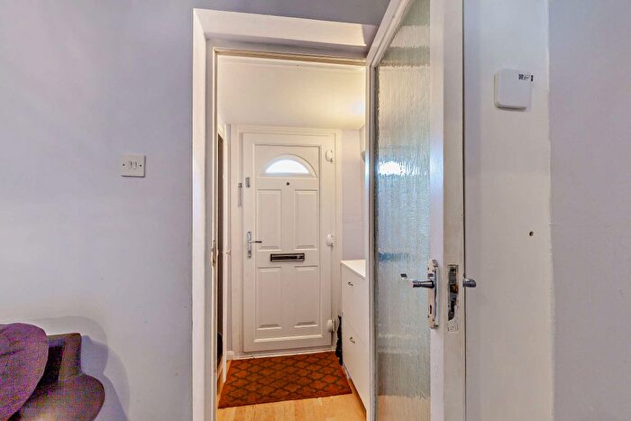 2 Bedroom Terraced House For Sale In Burgess Field, Chelmsford, CM2