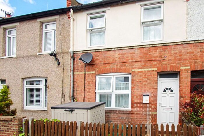2 Bedroom Terraced House To Rent In Chester Road, Watford, WD18