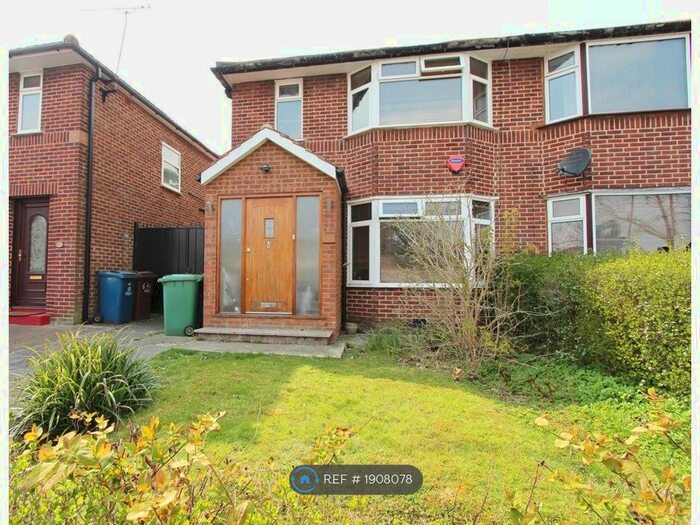 3 Bedroom Semi-Detached House To Rent In Honeypot Lane, Stanmore, HA7