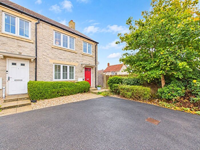 3 Bedroom Semi Detached House For Sale In Russet Road, Somerton, TA11