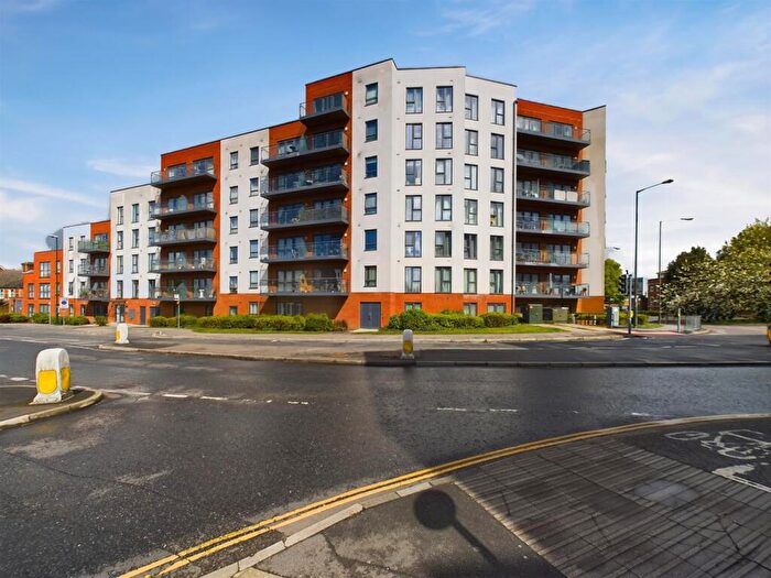 1 Bedroom Apartment For Sale In Ifield Road, Crawley, RH11