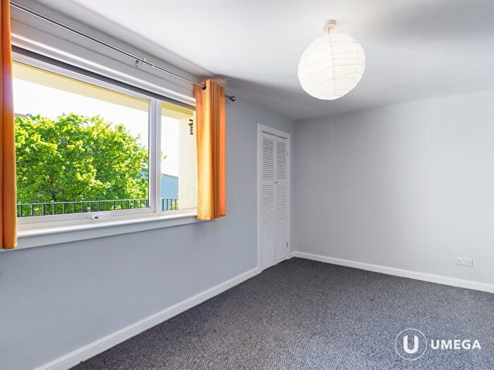 3 Bedroom Apartment To Rent In Craighall Road, Trinity, Edinburgh, EH6