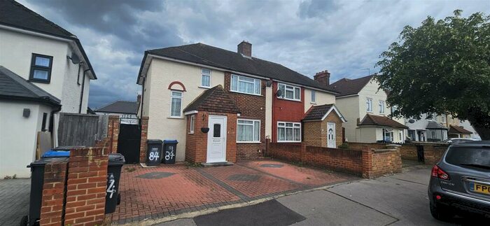 3 Bedroom House To Rent In Chapman Road, Croydon, CR0