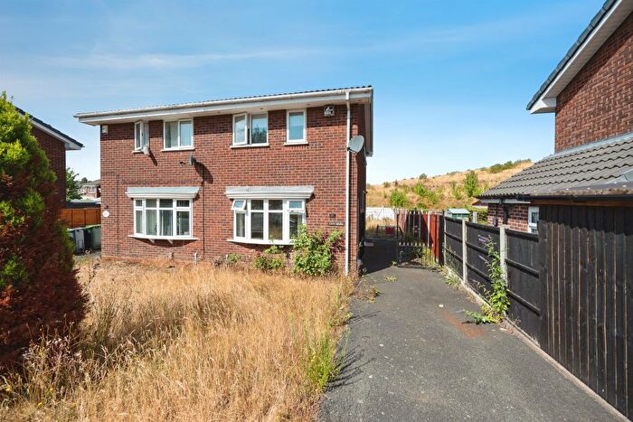 2 Bedroom Semi Detached House For Sale In Macdonald Close, Tividale, Oldbury, B69