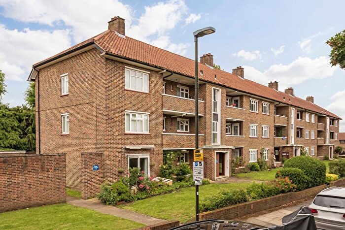 2 Bedroom Flat To Rent In Sycamore Road, Wimbledon, SW19