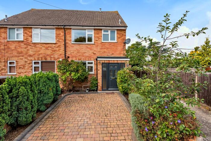 4 Bedroom Semi-Detached House To Rent In Penton Road, Staines-Upon-Thames, Surrey, TW18