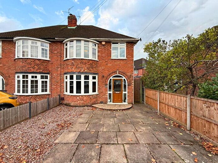 3 Bedroom Semi Detached House For Sale In Highfield Drive, Wigston, LE18