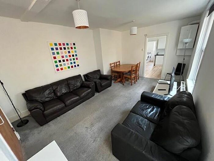 6 Bedroom House To Rent In Kingsley Road, Plymouth, PL4