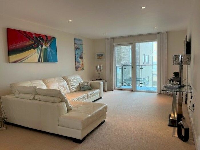 2 Bedroom Flat To Rent In Trawler Road, Maritime Quarter, Swansea, SA1