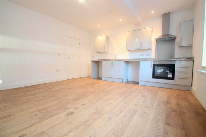 2 Bedroom Flat To Rent In Bristol Road South, Northfield, Birmingham, B31