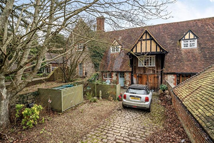 4 Bedroom Barn Conversion For Sale In Wierton Hill, Boughton Monchelsea, Maidstone, ME17