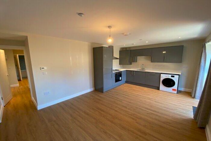 2 Bedroom Flat To Rent In West Grove, Cardiff, CF24