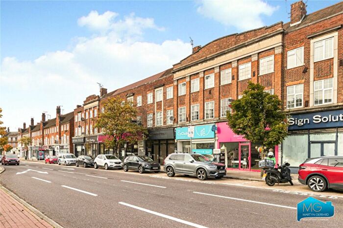 2 Bedroom Apartment To Rent In The Market Place, Falloden Way, London, NW11
