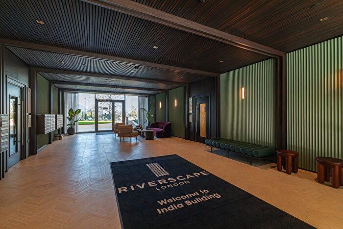 2 Bedroom Flat To Rent In Royal Crest Avenue, London, E16