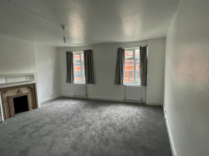 1 Bedroom Flat To Rent In Streatham High Road, Streatham, SW16